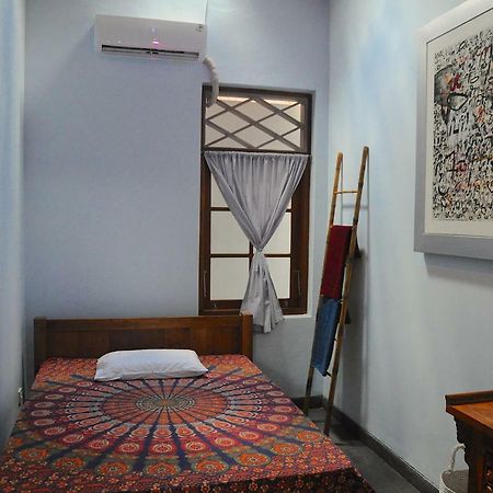 Villa Buddha Malioboro Jogjakarta Buitenkant foto