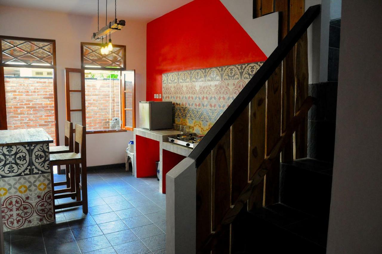 Villa Buddha Malioboro Jogjakarta Buitenkant foto