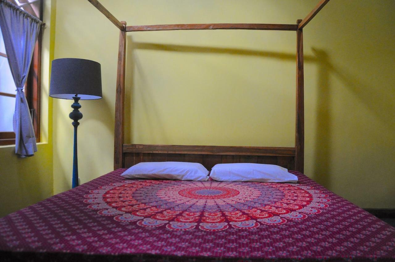 Villa Buddha Malioboro Jogjakarta Buitenkant foto